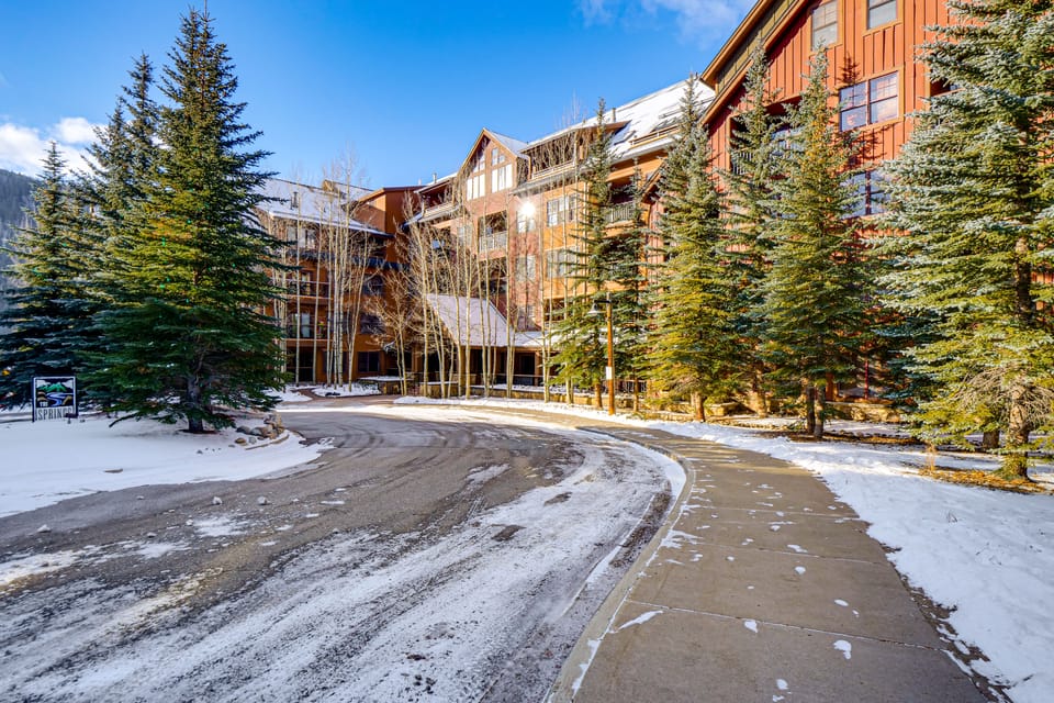 Walk to Gondola! Keystone Gem in River Run Village Apartment in Keystone