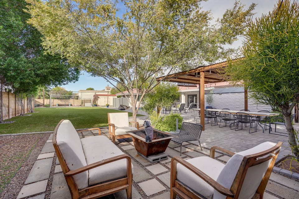 Luxurious Outdoor Oasis! Spacious Mesa Retreat House in Mesa