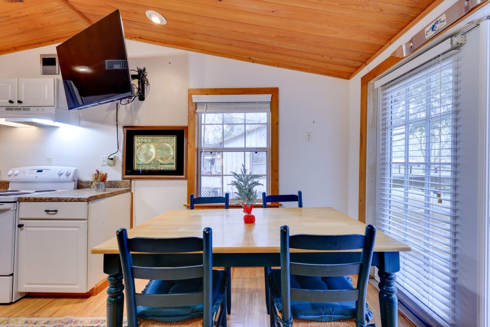 Fish, Boat & Explore: Cross Creek Cabin w/ Dock! House in Florida