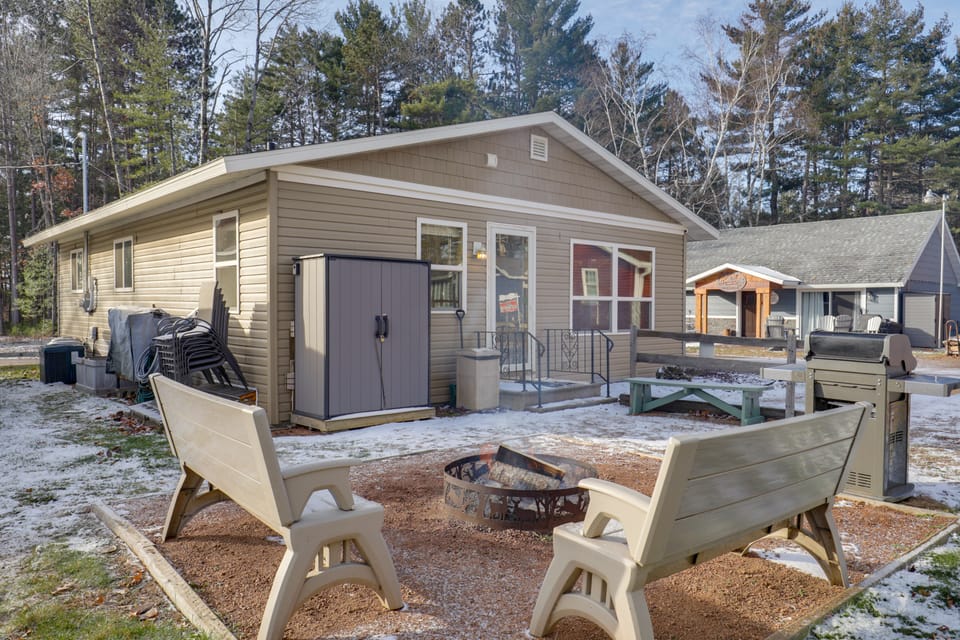 Quiet Lake Nokomis Cabin, 8 Mi to Dtwn Tomahawk! House in Wisconsin