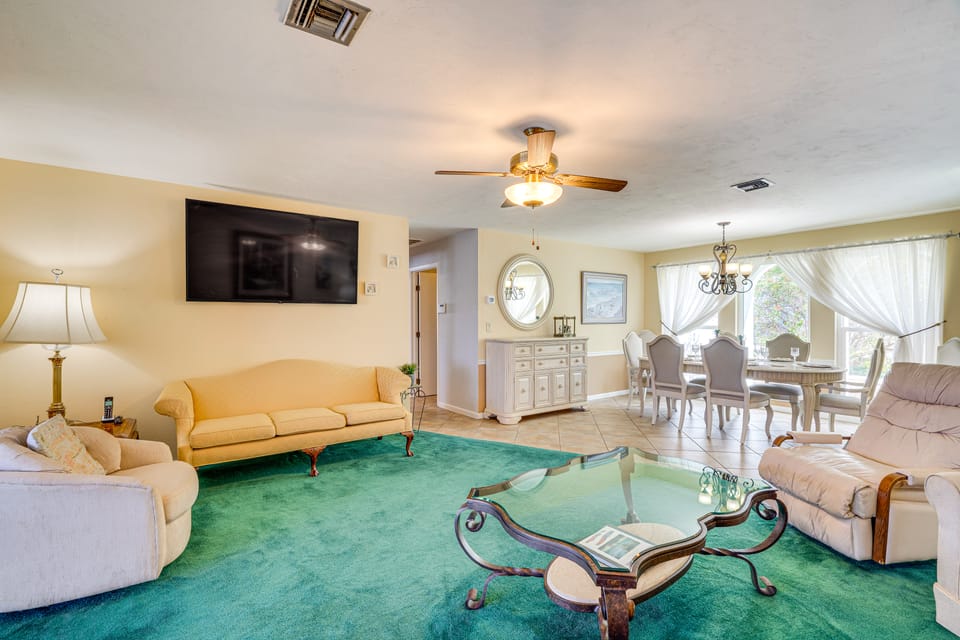 Waterfront Cape Coral Gem w/ Lanai, Pool & Dock! House in Cape Coral