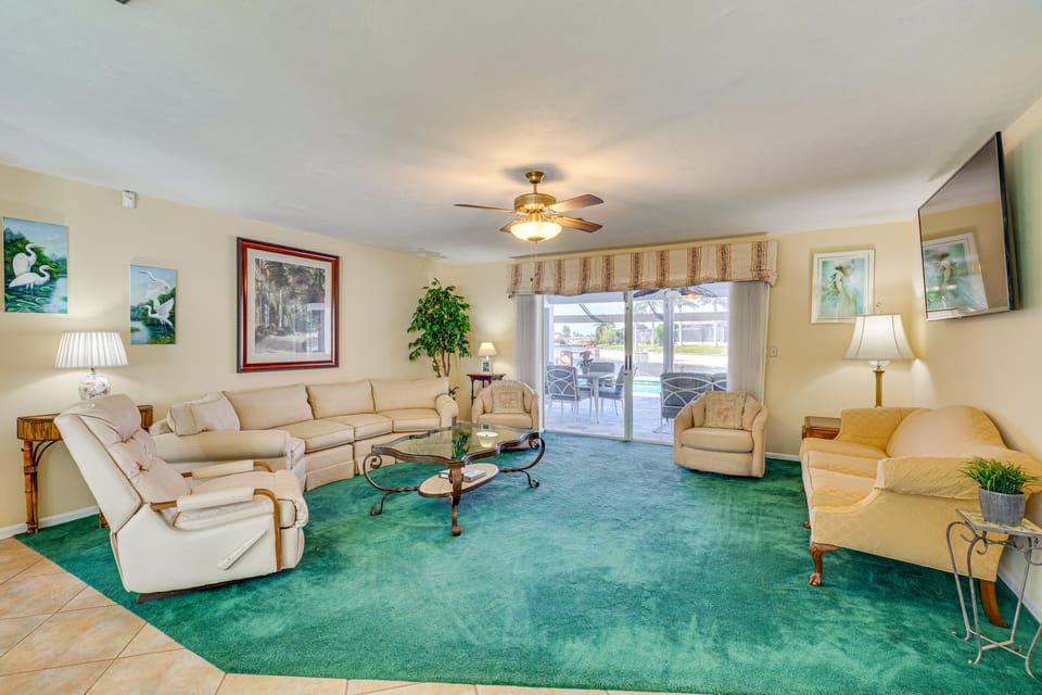 Waterfront Cape Coral Gem w/ Lanai, Pool & Dock! House in Cape Coral