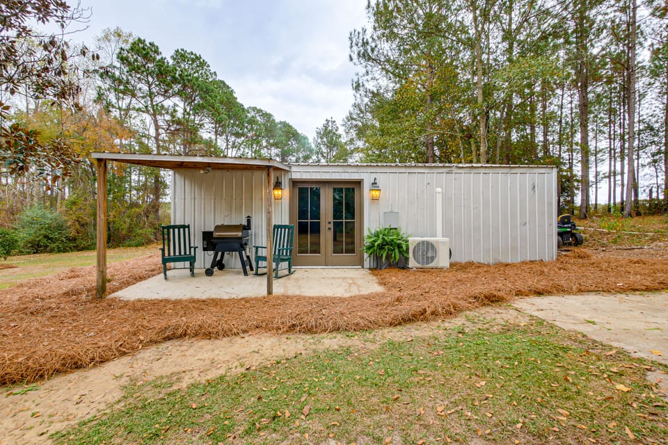 Fishing Ponds: Peaceful Tifton Getaway House in Georgia