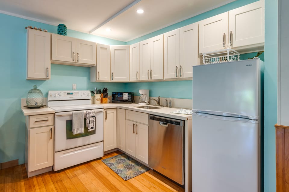 Private Balcony! Lahaina Retreat w/ Ocean Access Apartment in Kaanapali