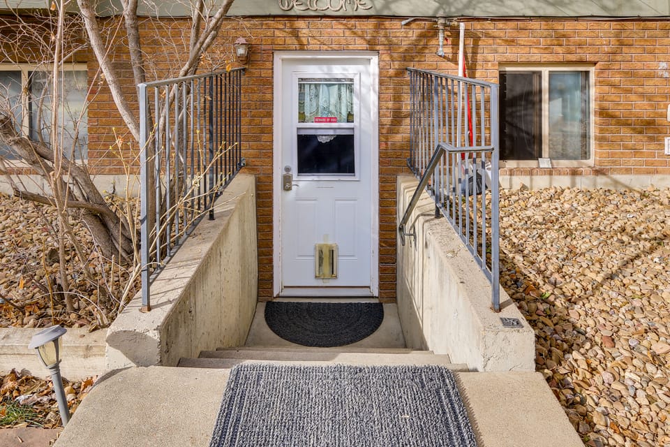 6 Mi to Dtwn Fort Collins: Cozy Apt w/ Shared Yard Apartment in Fort Collins