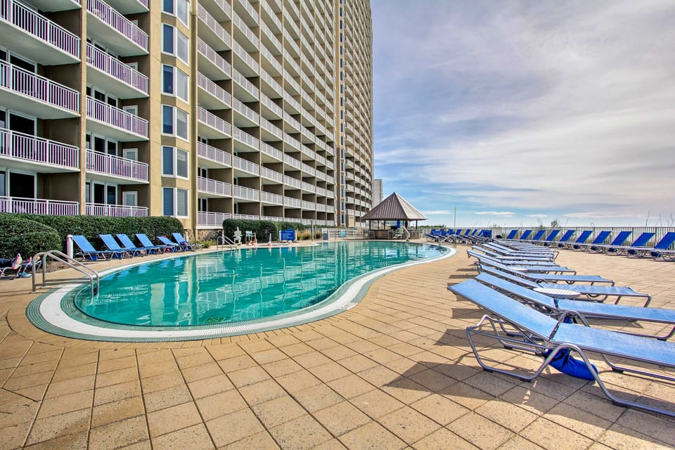 Pool & Direct Beach Access: 12th-Floor PCB Condo Apartment in Panama City Beach
