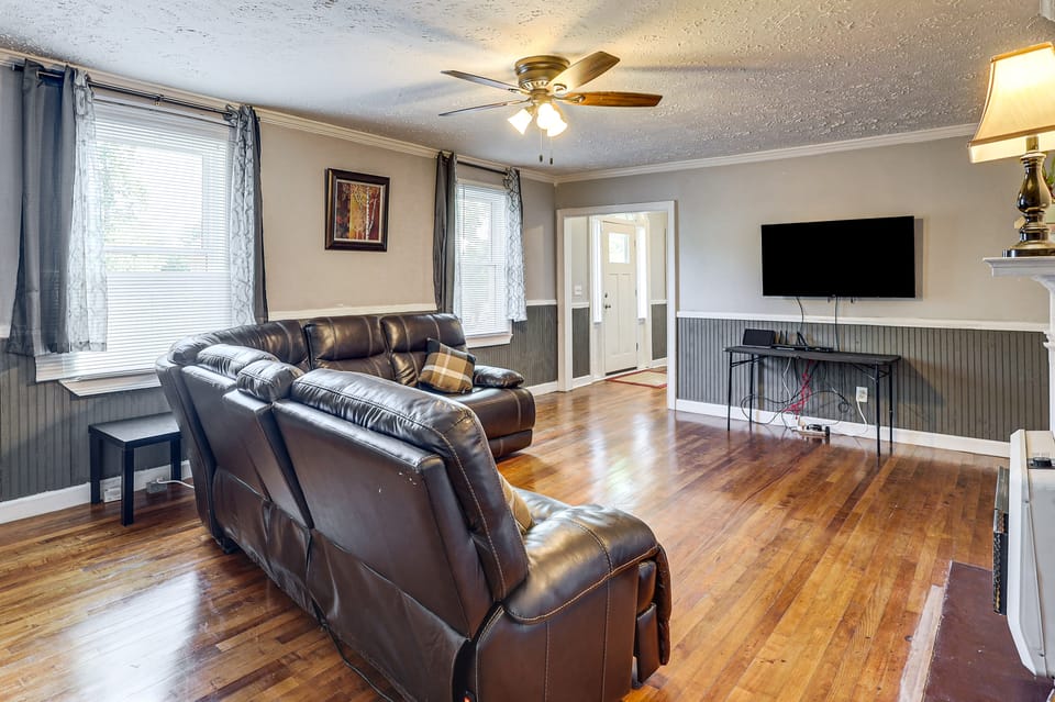 Walk to AH Stephens State Park! Pet-Friendly Home House in South Carolina