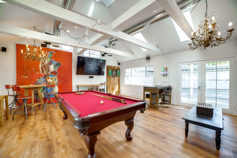 Spacious Riverside Farmhouse, Perfectly Located House in Riverside