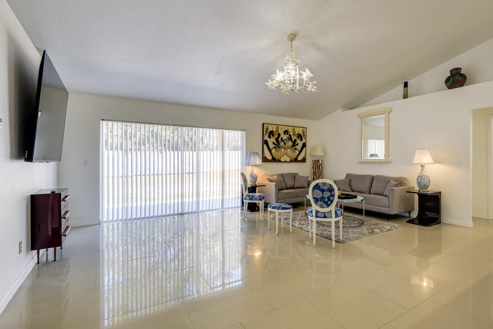 Family Retreat w/ Yard: 17 Mi to Equestrian Center House in Florida