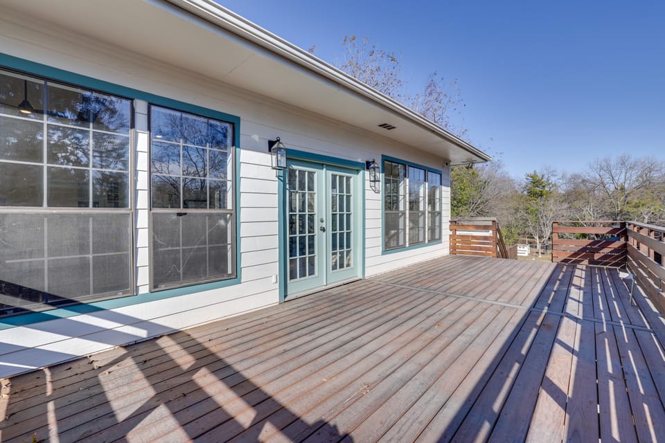 Quiet & Convenient Unit, 7 Mi to Lake Ray Hubbard! Apartment in Mesquite