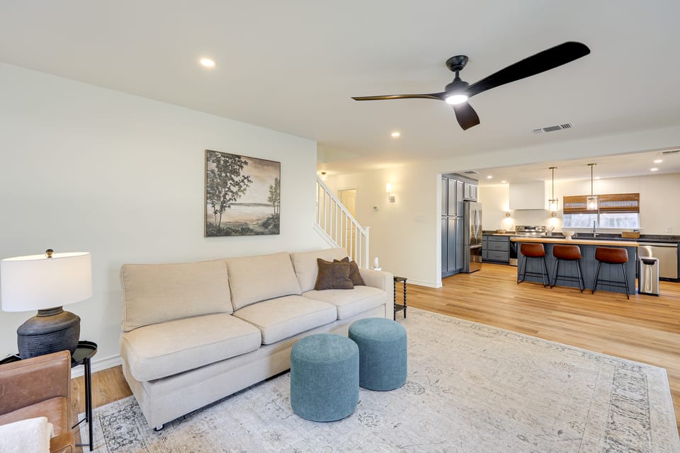 4 Mi to Six Flags: Family Retreat in San Antonio! House in San Antonio