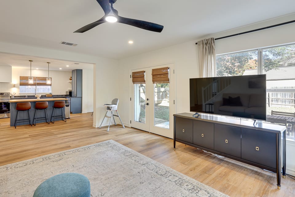 4 Mi to Six Flags: Family Retreat in San Antonio! House in San Antonio