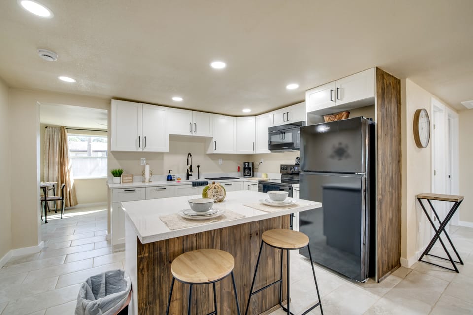 2 Mi to Gulf! Pet-Friendly Home in New Port Richey House in New Port Richey