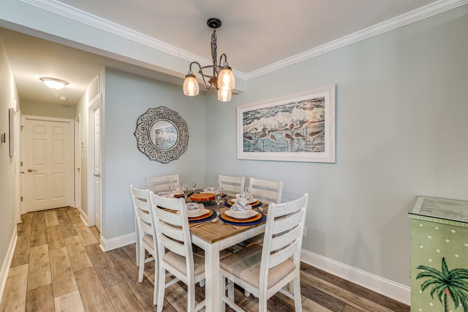 Coastal Gem - 1 Mi to Jolly Roger: Family Friendly Apartment in Ocean City