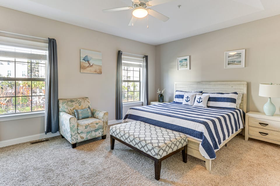 3 Mi to Pier Village: Dog-Friendly St Simons Home! Apartment in Saint Simons Island