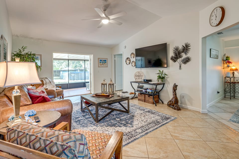 Pet-Friendly Home 12 Mi to WEC & Dtwn Ocala! House in Florida