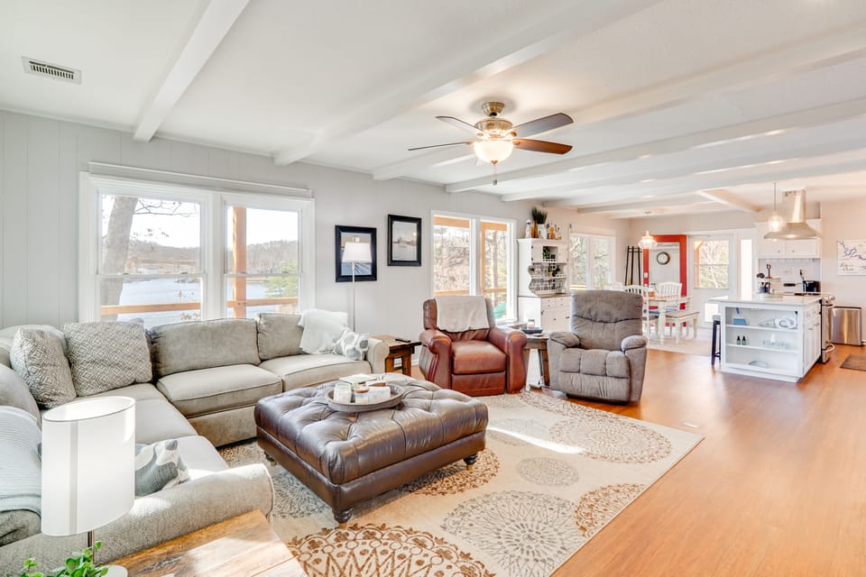 Family Home w/ Private Dock on Lake of the Ozarks! House in Lake of the Ozarks