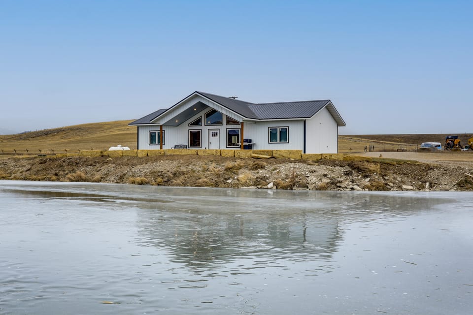 New-Build, Mtn-View White Sulphur Springs Home! House in Montana