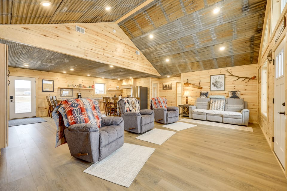 New-Build, Mtn-View White Sulphur Springs Home! House in Montana