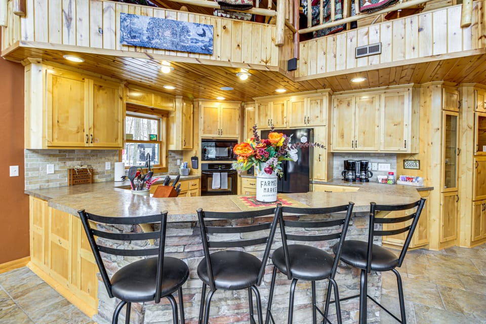 Big Pine Lake Home w/ Dock & Game Room in Aitkin House in Mille Lacs Lake