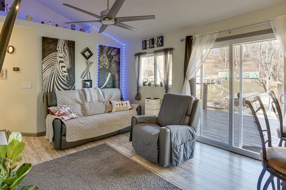 Lake Ozarks Home w/ Deck, Dock & Hot Tub House in Lake of the Ozarks