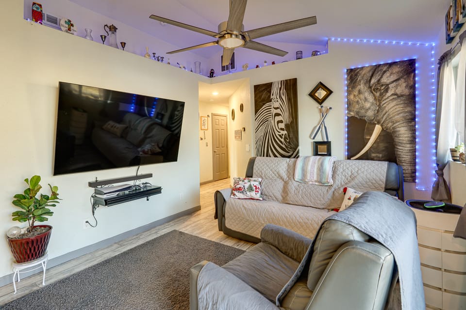 Lake Ozarks Home w/ Deck, Dock & Hot Tub House in Lake of the Ozarks