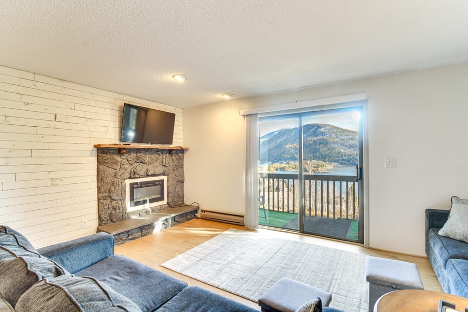Ski, Hike & Snowmobile: Mtn-View Grand Lake Gem! Apartment in Grand Lake