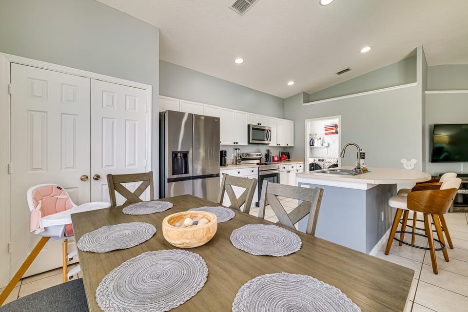 Resort Perks! Family Home 4 Mi to Disney World House in Four Corners