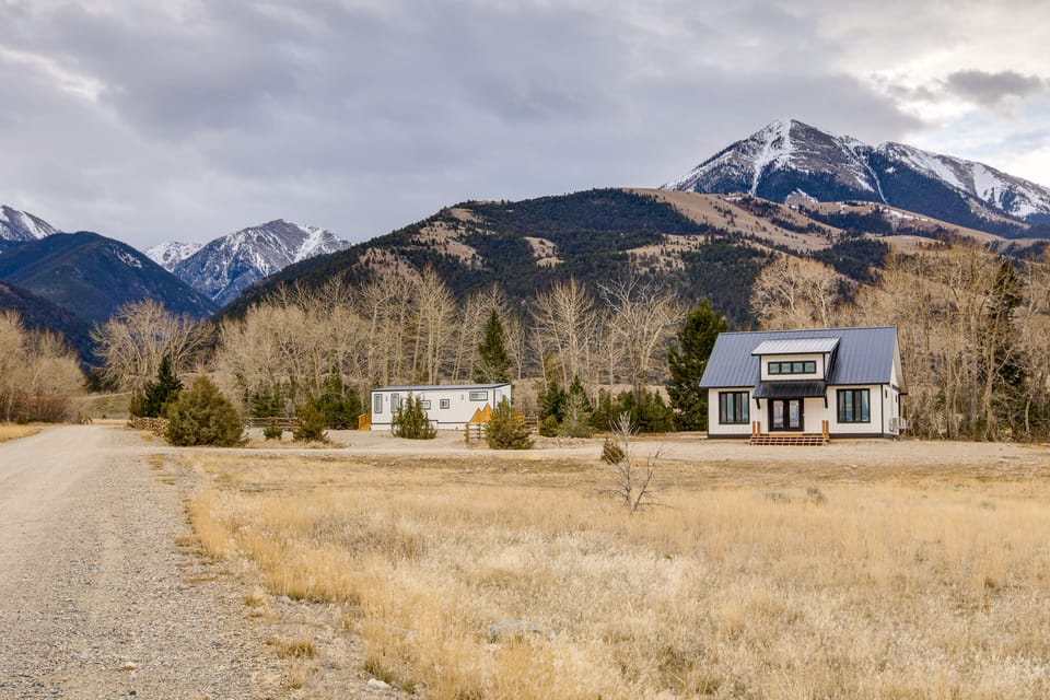 Mtn-View Gem Near Chico, Sage & Yellowstone! House in Montana