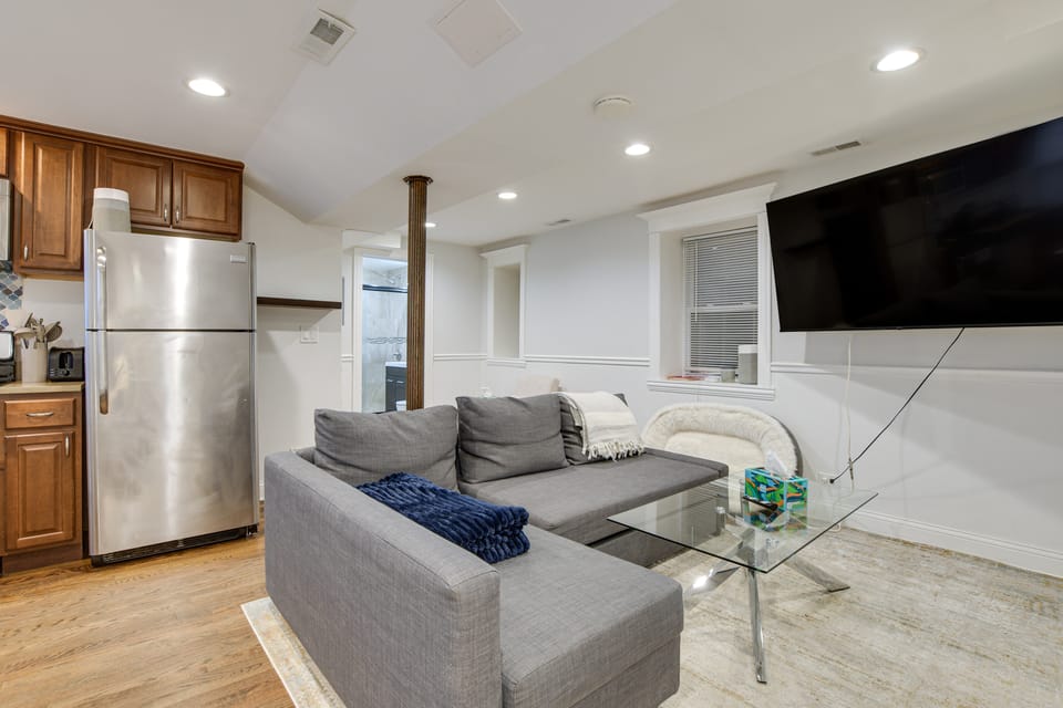 Heart of Wicker Park! Updated Apt in Walkable Area Apartment in Wicker Park