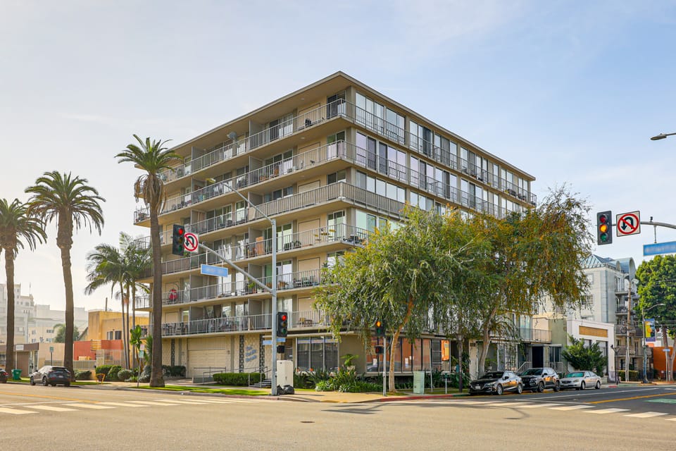 1 Mi to Shoreline Village: Chic Long Beach Apt Apartment in Long Beach