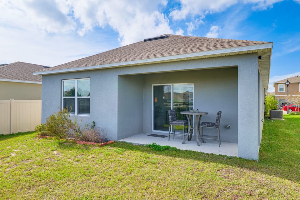 Davenport Basecamp! 3BR Family Home w/ Patio House in Haines City