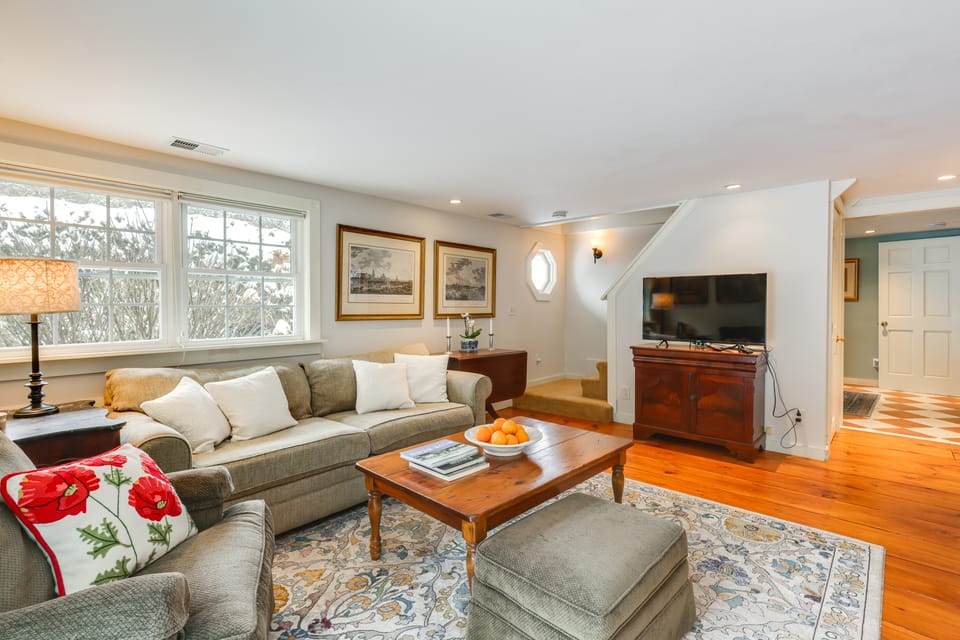 Hike, Fish, Hunt! Green Mountain Home By River House in Vermont