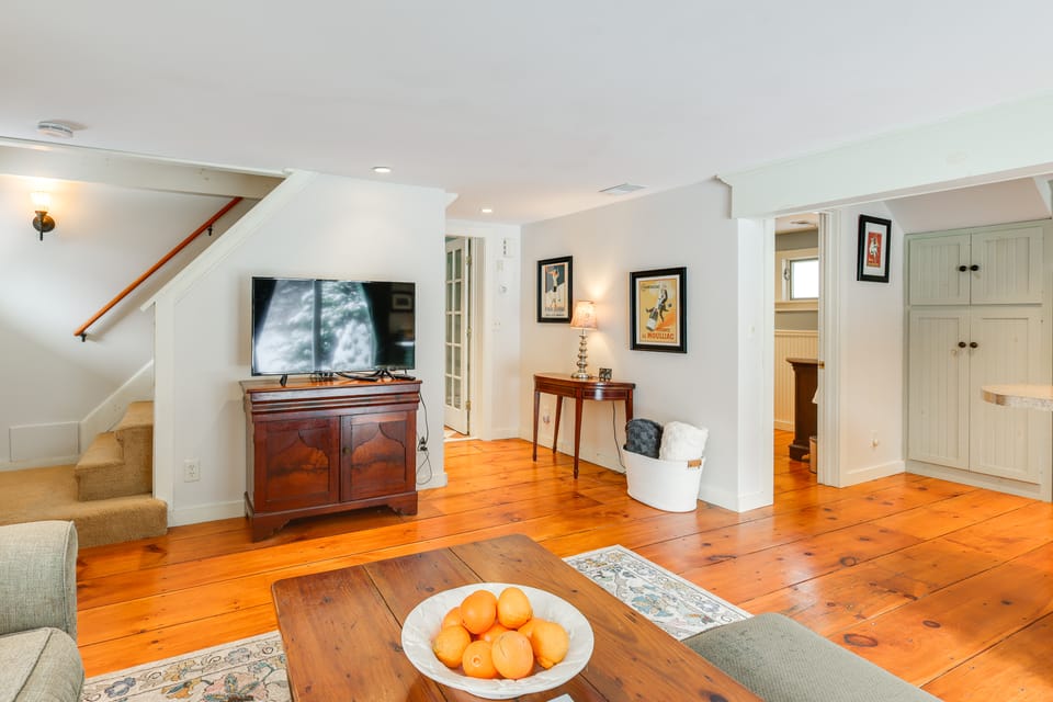 Hike, Fish, Hunt! Green Mountain Home By River House in Vermont
