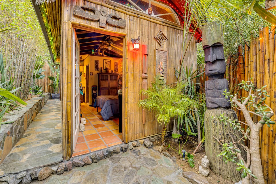 2 Mi to Echo Park: Funky Silver Lake Studio Apartment in Echo Park