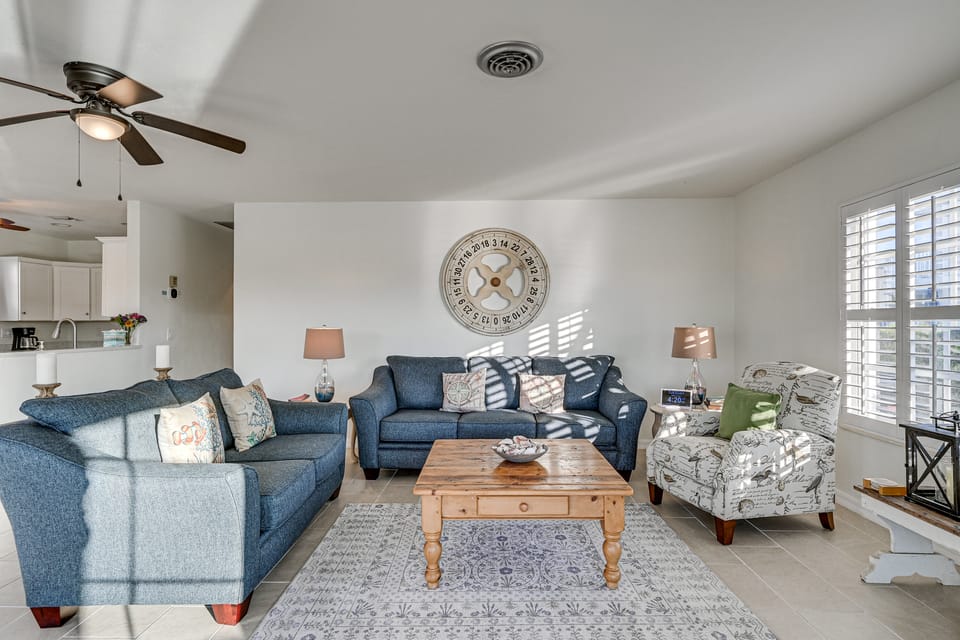 Dock + Pool Access: Waterfront Marco Island Escape Apartment in Marco Island