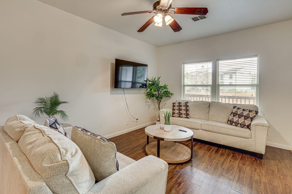 Suburban San Antonio Stay Near Parks & Hospitals Apartment in San Antonio