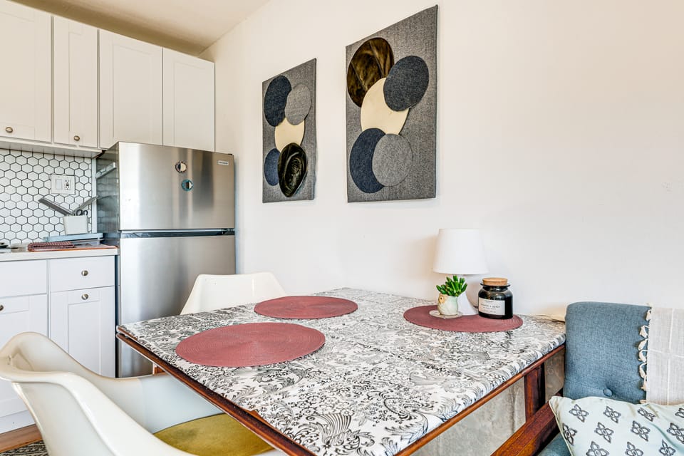 Eagle Rock Guest Suite: Cozy, Private, Convenient! Apartment in Eagle Rock