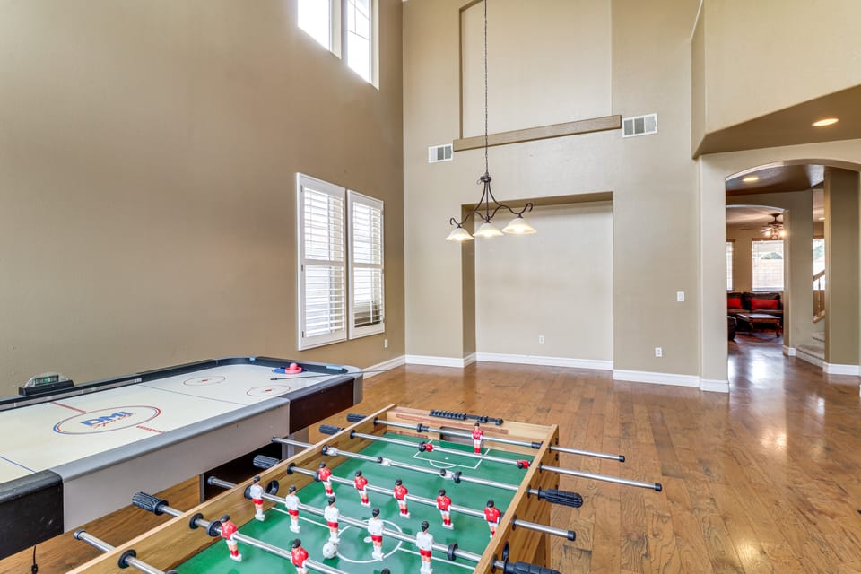 Pool, Patio & Games! Suburban Home in Palmdale House in Palmdale