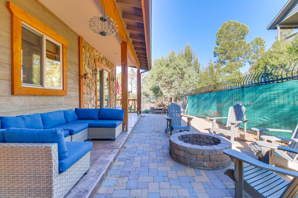 Mtn Estate w/ Massive Indoor Spa in Show Low House in Show Low