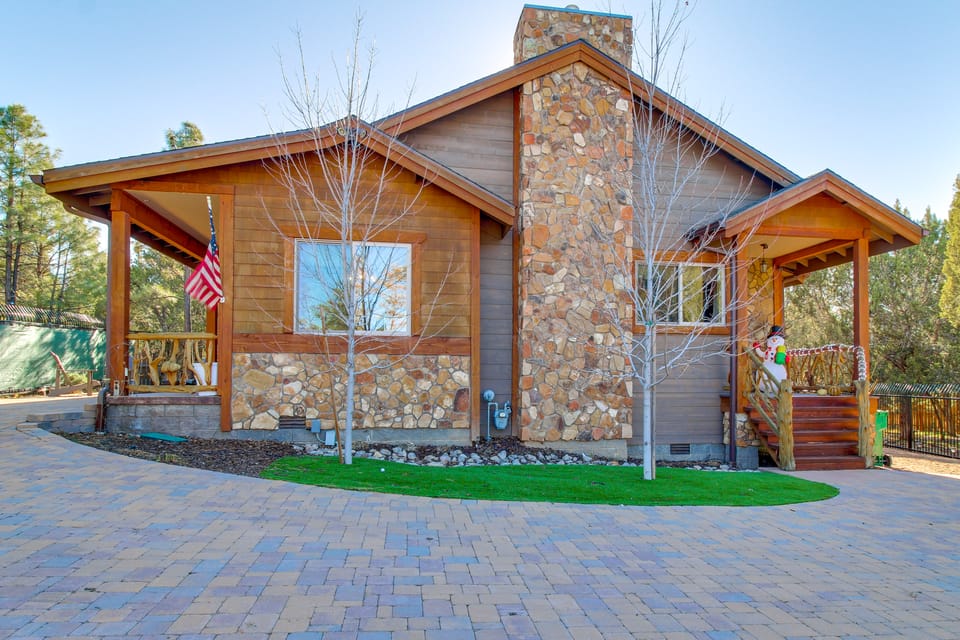 Mtn Estate w/ Massive Indoor Spa in Show Low House in Show Low