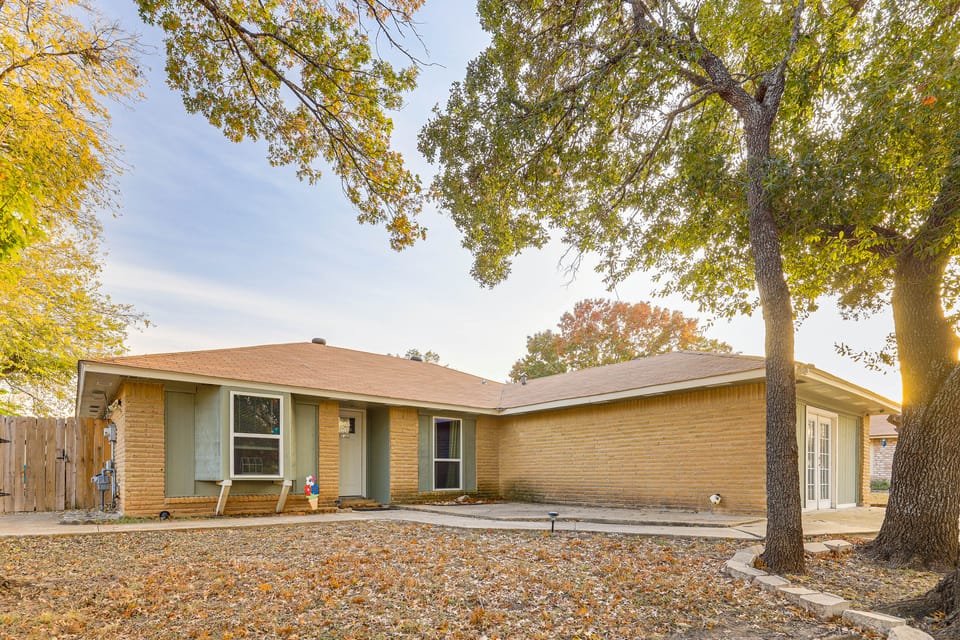 Game Room! Family Home 5 Mi to SeaWorld House in San Antonio