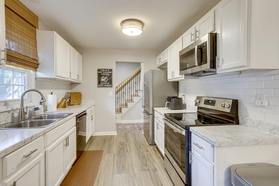 Work & Play: Extended Stay 5 Mi to Dtwn Huntsville House in Huntsville