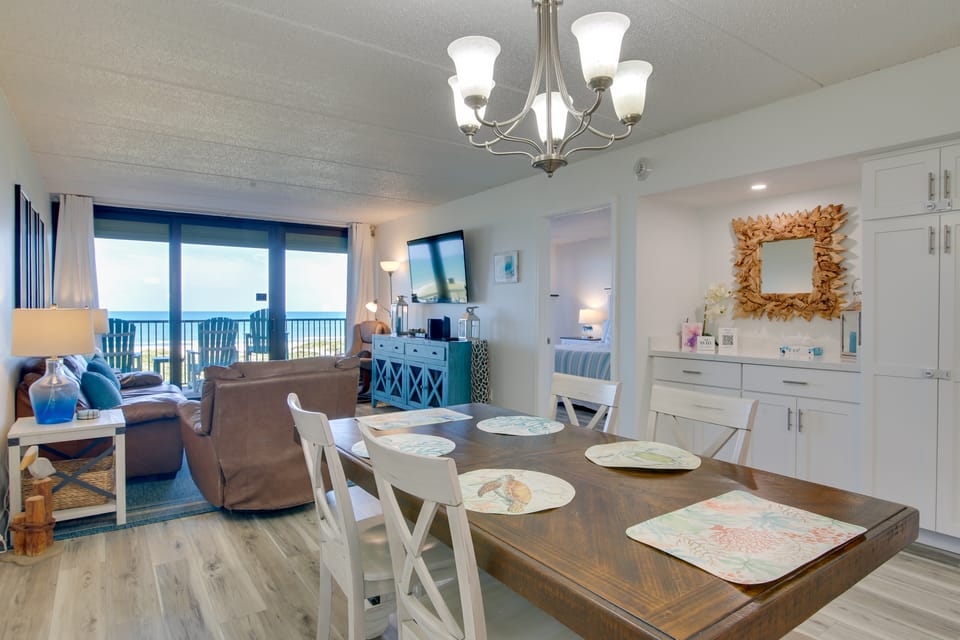 Resort Perks & Gulf Views: Suntide III - Unit 304 Apartment in South Padre Island
