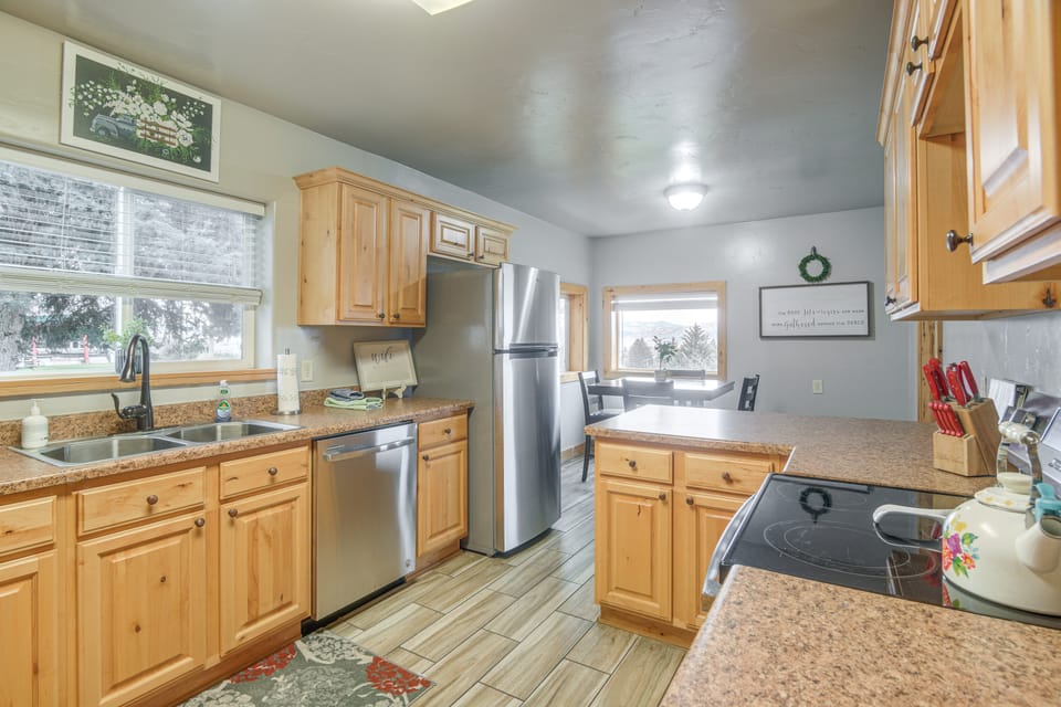 Mtn-View Angler’s Retreat in Western Wyoming! House in Afton