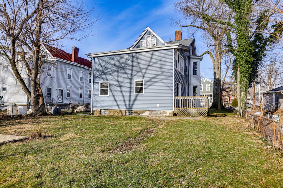 6 Mi to Dtwn Cincinnati: Dog-Friendly Apt w/ Yard Apartment in Cincinnati