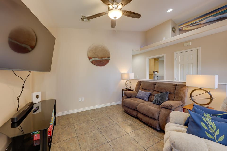 Patio Hangouts! Home By Rotary Park & River Access House in Bullhead City