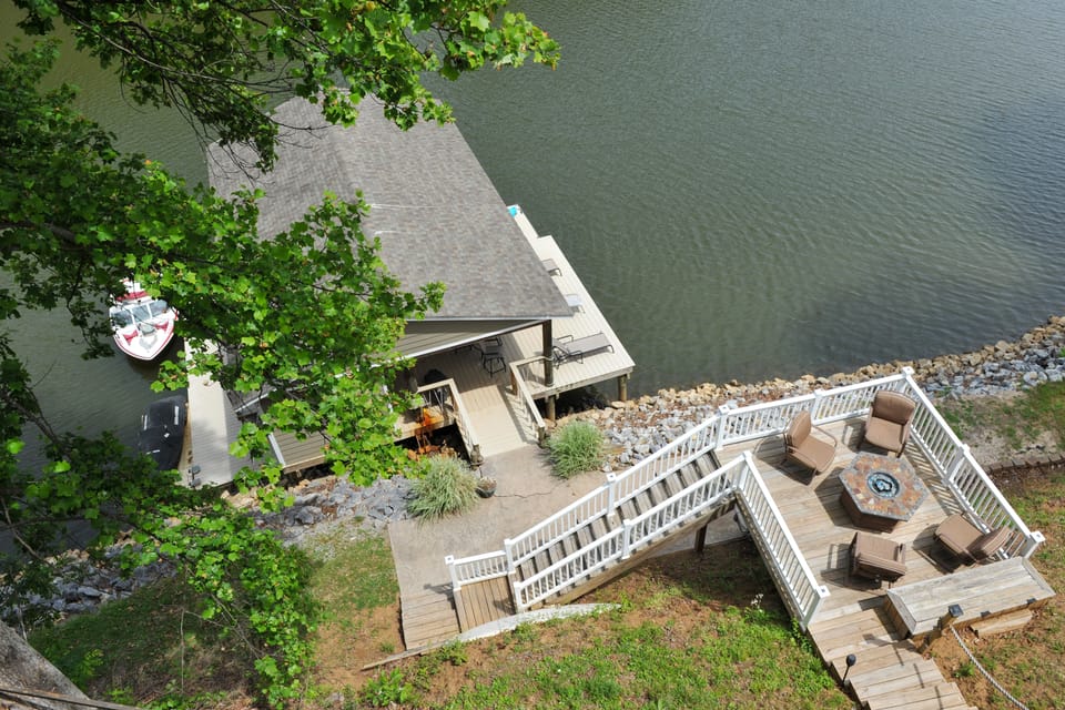 Private Hot Tub! Getaway on Smith Mountain Lake House in Smith Mountain Lake
