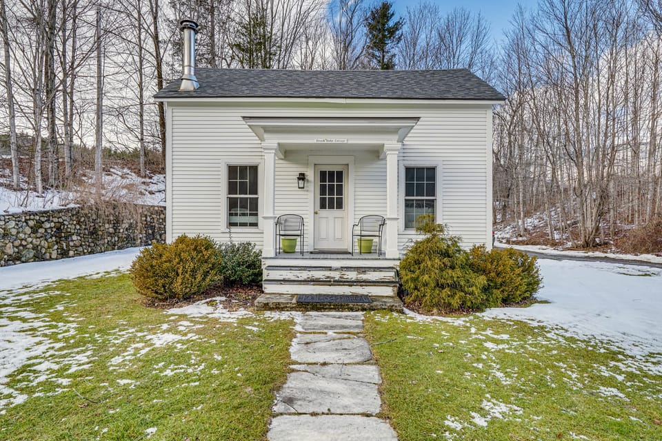 12 Mi to Bromley Mtn Ski Resort: Quiet Hideaway House in Vermont