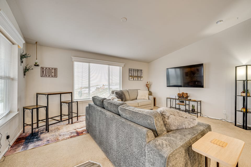Fish, Hunt & Explore! Rodeo City Home w/ Hot Tub House in Kittitas County